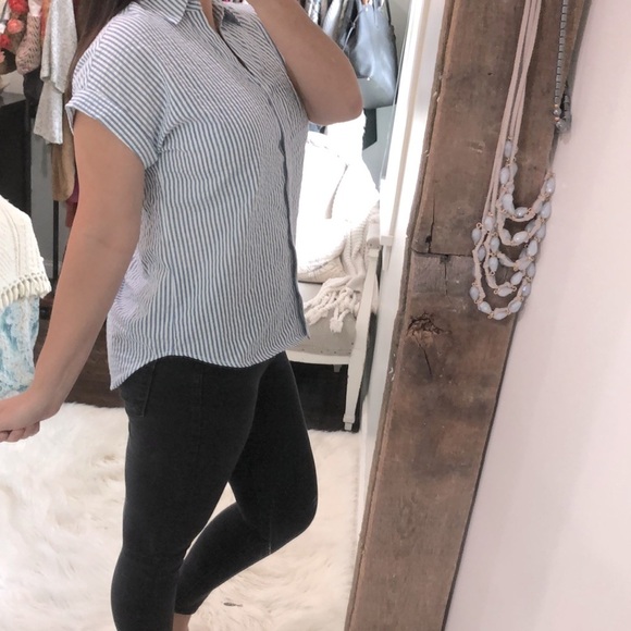 Jones NY size medium blue striped preppy top - Picture 5 of 7